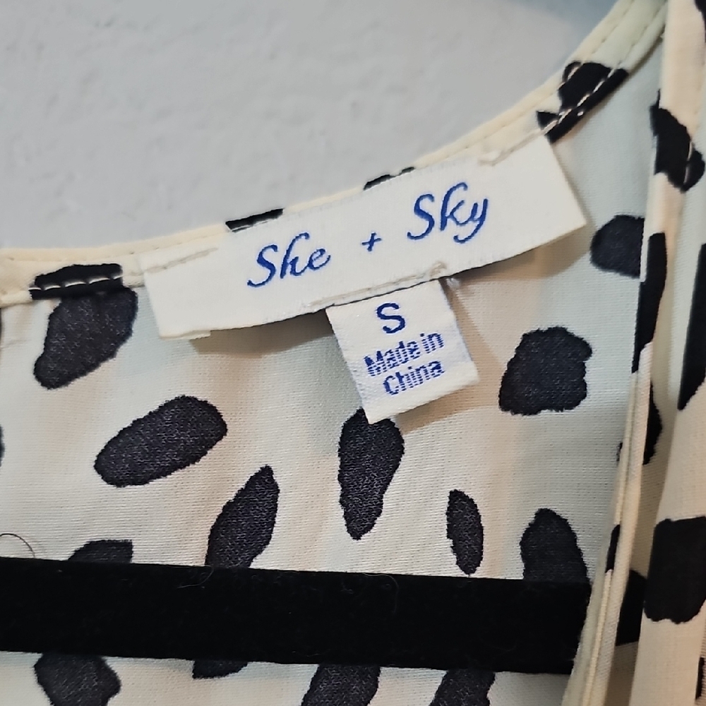 She + Sky Cream and Black Patterned Long Sleeve Blouse, Womens Small - Picture 4 of 10